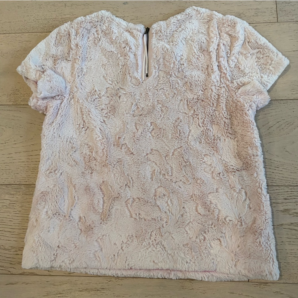 ANTHROPOLOGIE Faux Fur Textured Short Sleeve Top Medium Pale Pink Plush EUC - Picture 4 of 9